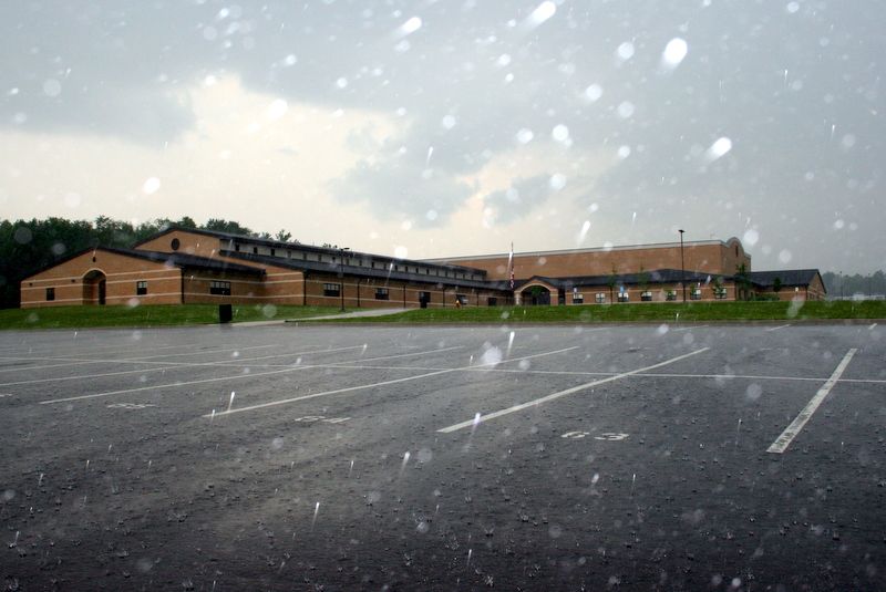 File:OakHillHSJuly2007.JPG