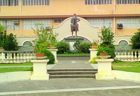 File:Statue of John Wesley (Wesleyan University Philippines).jpg