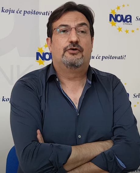 File:Aris Movsesijan2.png