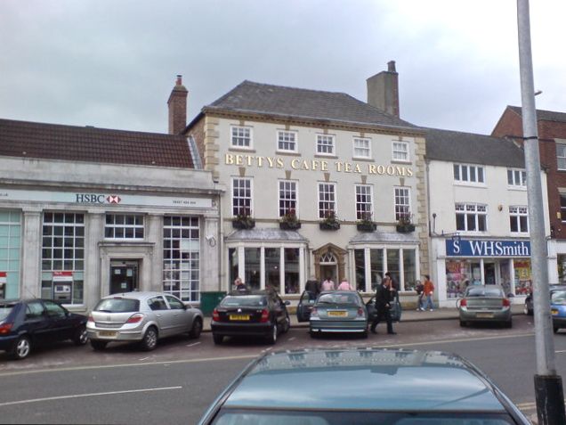 File:Bettys Northallerton.jpg