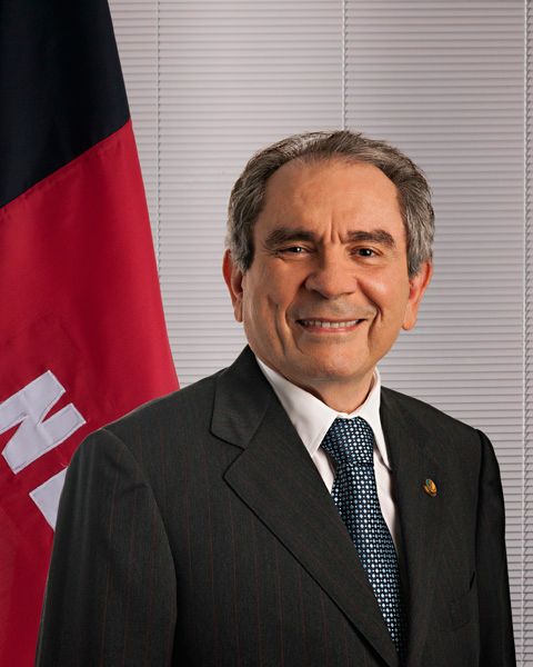 File:Foto oficial de Raimundo Lira.jpg