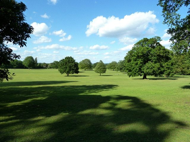 File:Hillingdon Court Park - Aimee Atkinson.jpg