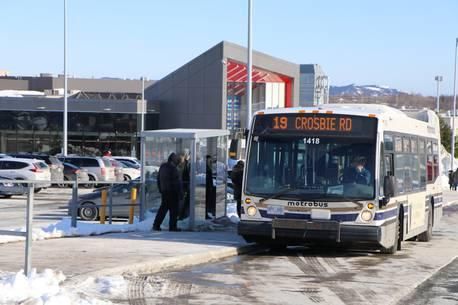 File:Route 19, Avalon Mall.jpg