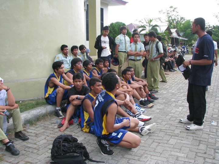 File:SMA Labschool Basketball Club.jpg