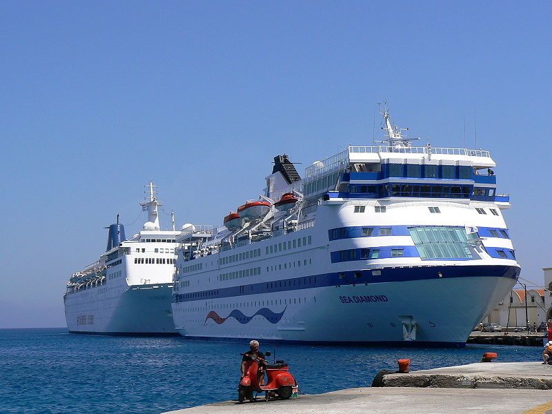 File:Sea Diamond and Sky Wonder.jpg