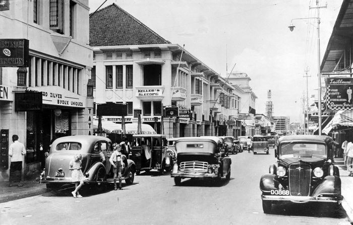 File:COLLECTIE TROPENMUSEUM De Bragaweg Bandoeng TMnr 10014713.jpg