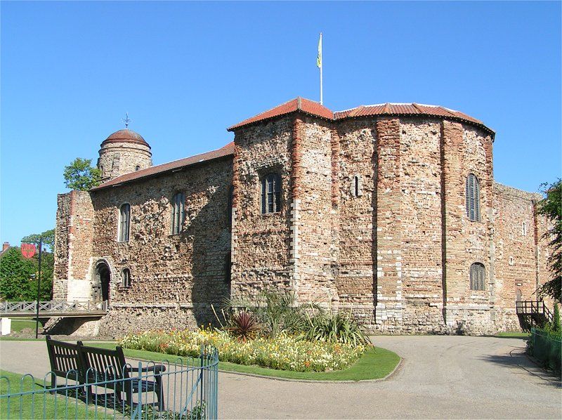 File:Colchester castle 800.jpg