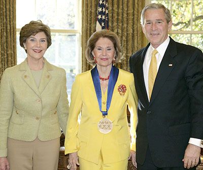 File:Cyd Charisse 2006 National Medal of Arts.jpg