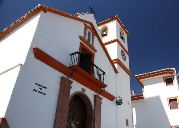 File:IglesiaGuaro.jpg