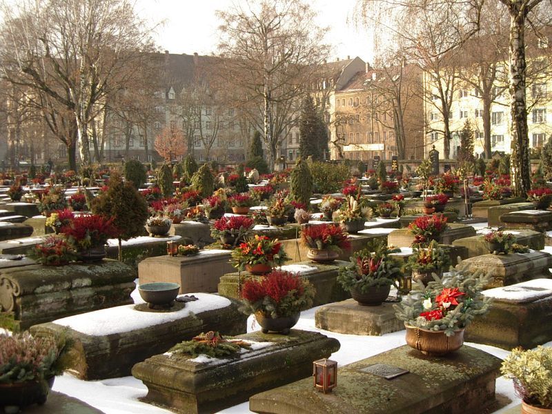 File:Nuremberg Rochus Cemetery southwest part f nw.jpg