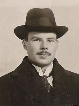 File:Prince C Karadja 1916.jpg