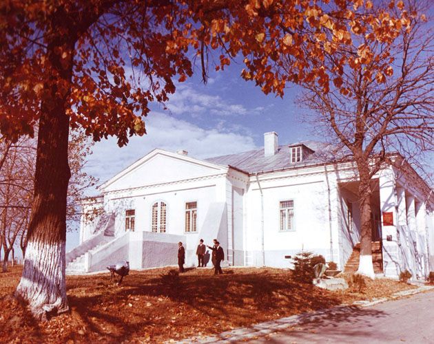 File:RO BT Flamanzi 1907 uprising museum.jpg