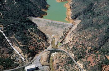 File:Spring Creek Debris Dam.jpg