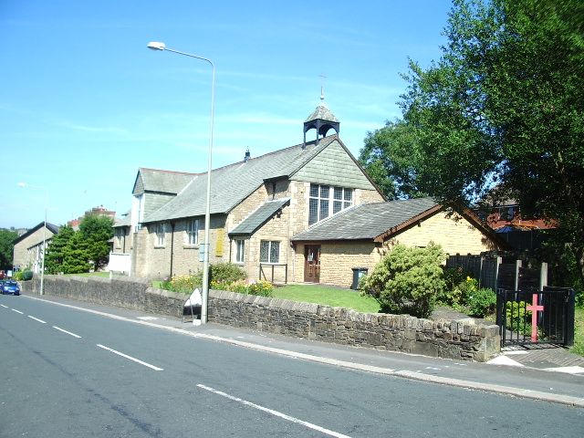 File:St Barnabas' Church, Darwen.jpeg