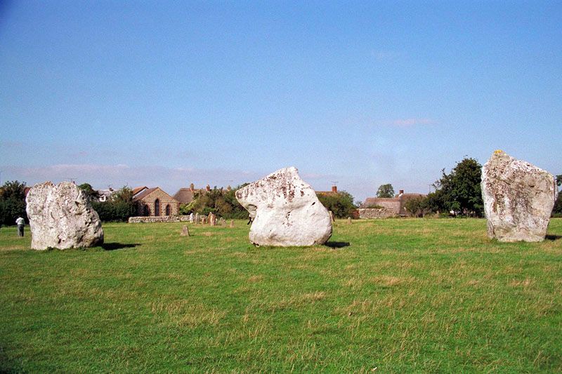 File:Avebury02.jpg