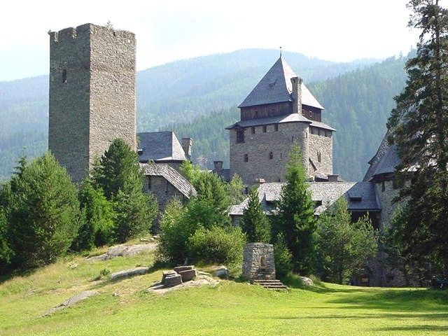 File:Burg finstergrün.jpg