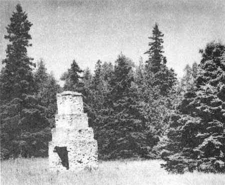 File:Fort Drummond Chimney c1959.jpg