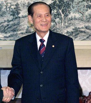 File:Lee Man-Sup.jpg