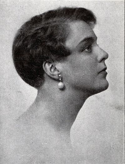 File:Maritta Marke Scenen 1927.jpg