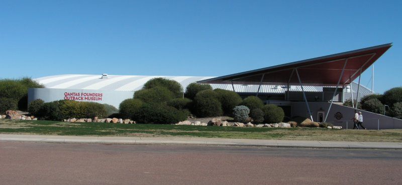 File:Qantas-Longreach-Museum.jpg