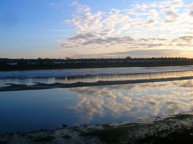 File:River Adur - geograph.org.uk - 1011437.jpg