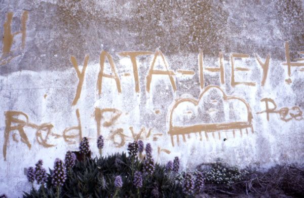 File:Alcatraz-Grafitti-Yata-Hey.jpg