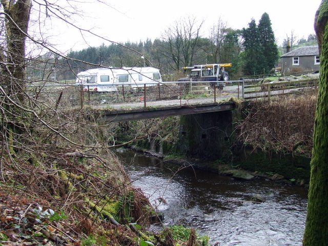 File:Bankfoot bridge - geograph.org.uk - 1188490.jpg