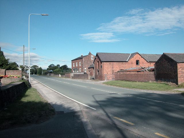 File:Bridge Trafford - Farm.jpg