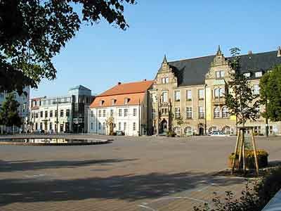 File:Eberswalde-marktplatz.jpg