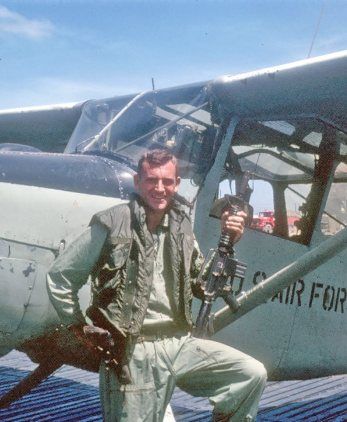 File:FLTLT Garry Cooper FAC Pilot Vietnam 1968.jpg