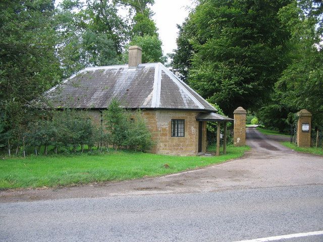 File:Hadspen House entrance.jpg