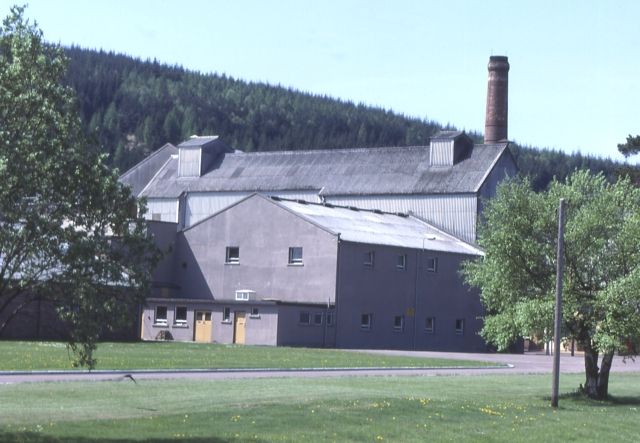 File:Imperial Distillery - geograph.org.uk - 6977.jpg