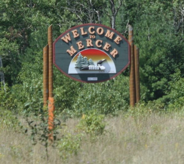 File:Mercer Wisconsin Welcome Sign.jpg