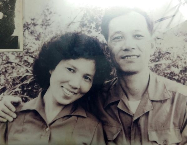 File:Nguyen Huu An and Wife.jpg