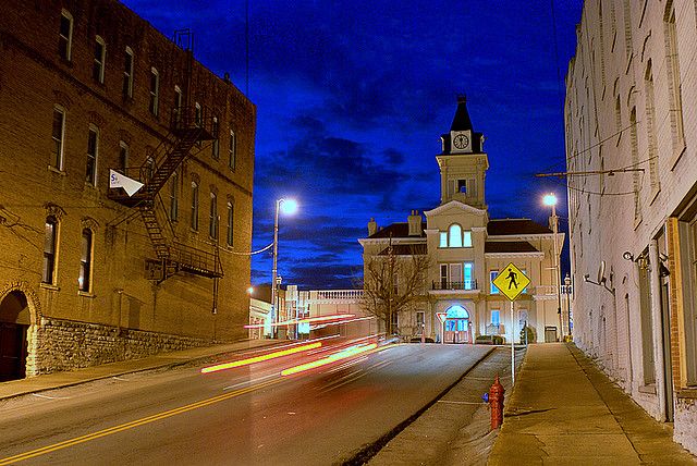 File:Columbia kentucky night 2008.jpg