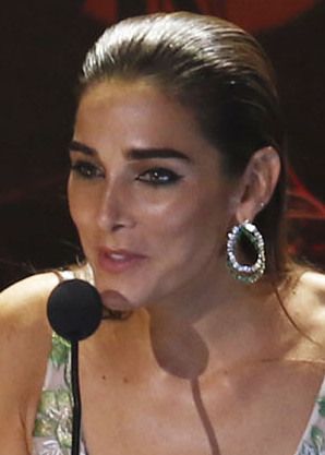 File:Juana Viale - Premios Fénix 2017 (close-up).jpg