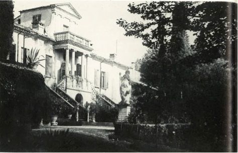 File:La Villa negli Anni '30.jpg