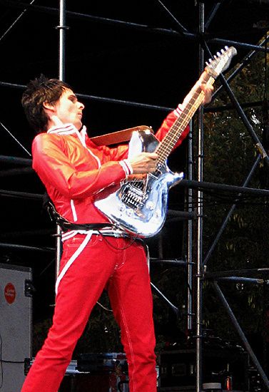 File:Matt Bellamy Virgin Festival.jpg