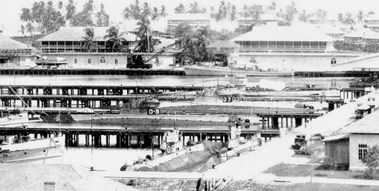 File:Naval Station Coco Solo with submarines 1923.jpg