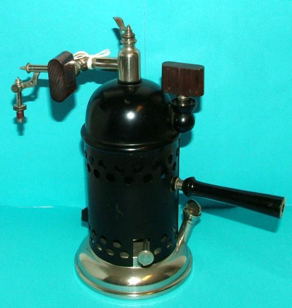 File:Siegel inhaler antiseptic steam device.jpg