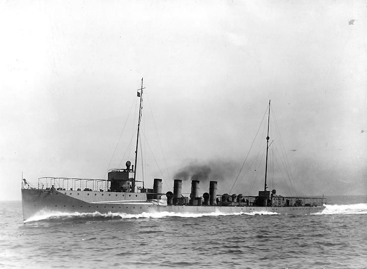 File:USS Benham (DD-49) on trials, December 1913.jpg