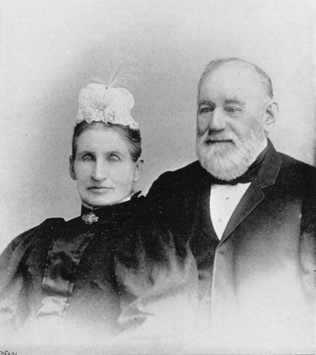 File:Amey Daldy and husband William.jpg