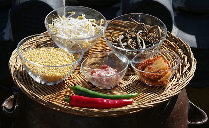 File:Bindaetteok ingredients.jpg