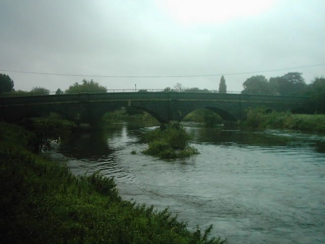 File:Bridge connecting Thulston, Elvaston and Borrowash.jpg