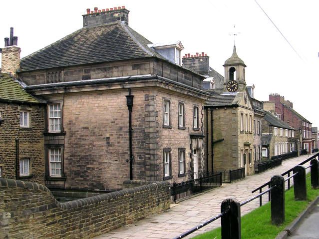 File:Fulneck Moravian Settlement.jpg