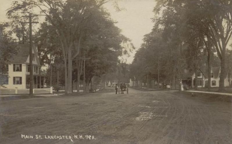 File:Main Street in Lancaster, NH.jpg