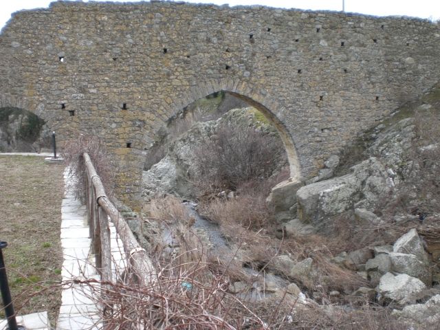 File:Old Bridge Feres Evros.JPG