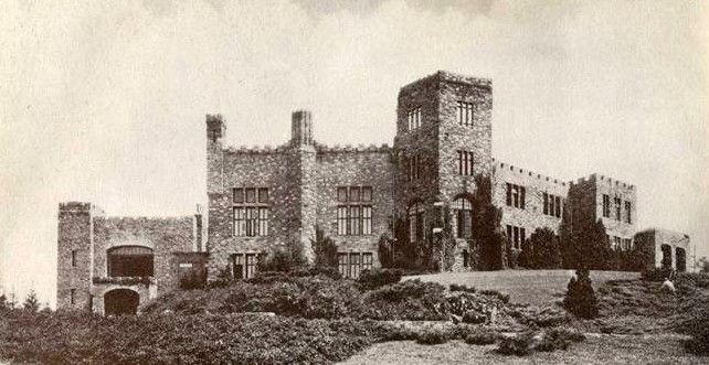 File:Overlook Castle in 1920.jpg