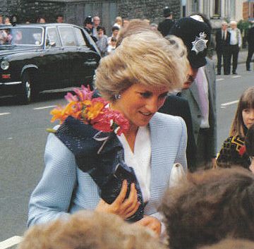 File:Princess diana bristol 1987 02.jpg