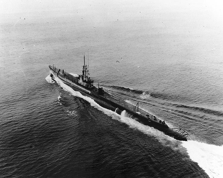 File:USS Pomfret;u042402.jpg